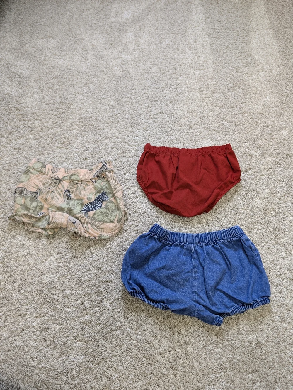 3-Pack Baby Bloomers — Red, Blue & Safari Print 2T - Picture 3 of 3